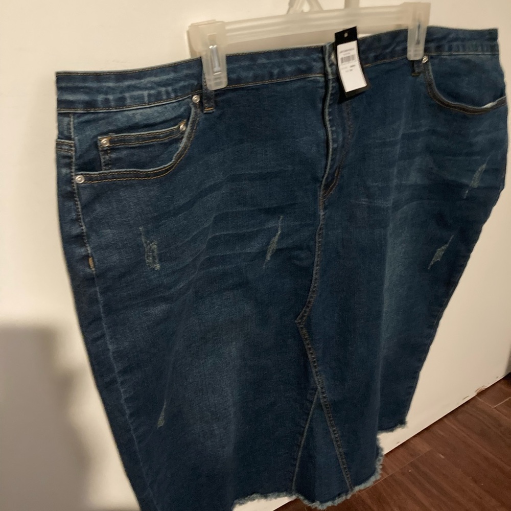 Plus size Stretch Denim Skirt…26w